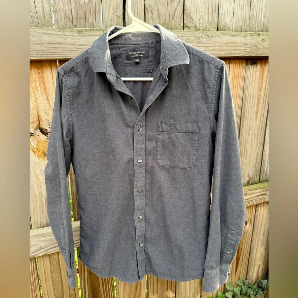 Banana Republic Charcoal Casual Button-Down Shirt